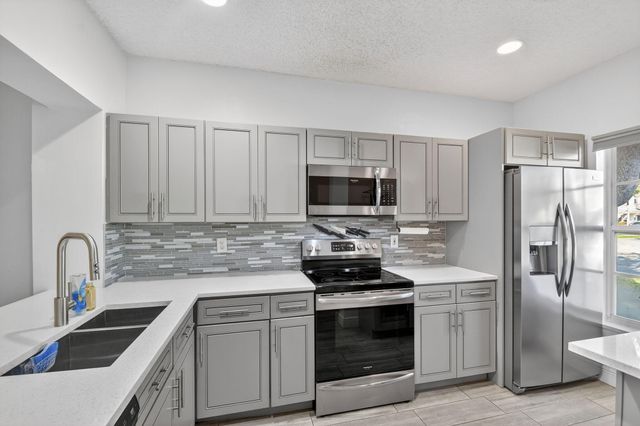 5015 Palmbrooke Circle, West Palm Beach, FL 33417