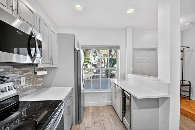 5015 Palmbrooke Circle, West Palm Beach, FL 33417