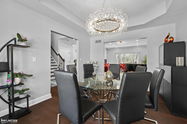 1440 Woodbridge Lane, Wixom, MI 48393