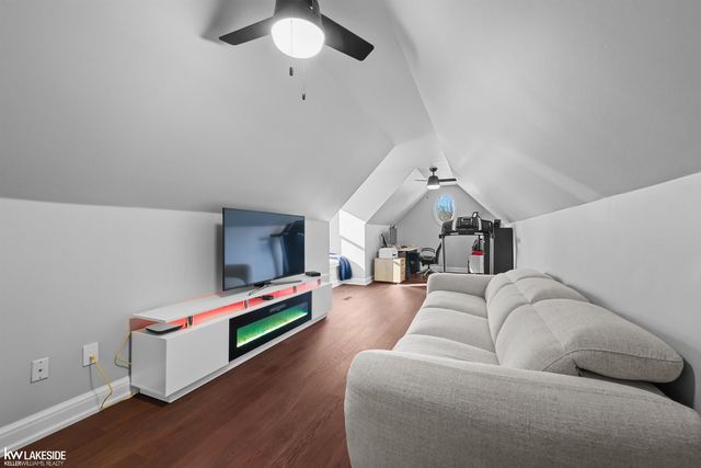 1440 Woodbridge Lane, Wixom, MI 48393