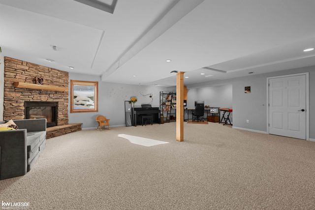 1440 Woodbridge Lane, Wixom, MI 48393