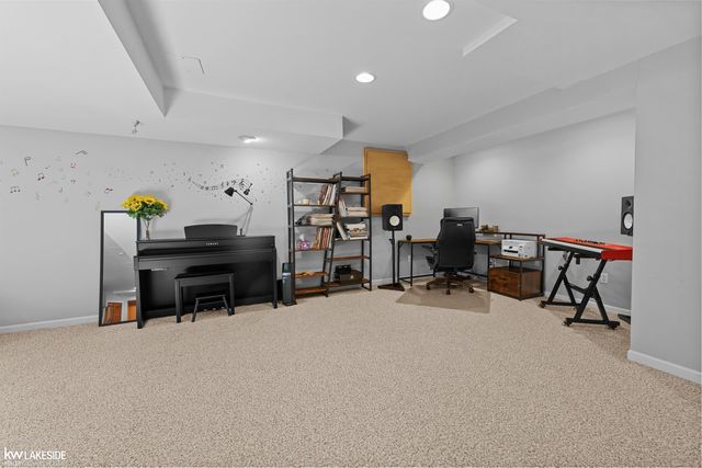 1440 Woodbridge Lane, Wixom, MI 48393