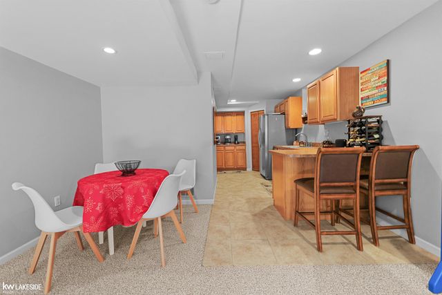 1440 Woodbridge Lane, Wixom, MI 48393