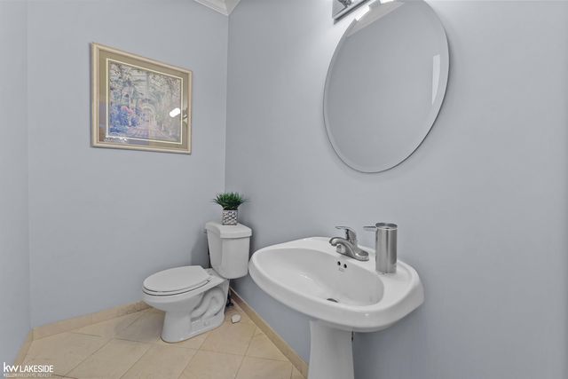 1440 Woodbridge Lane, Wixom, MI 48393