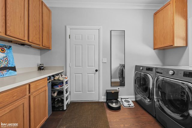 1440 Woodbridge Lane, Wixom, MI 48393