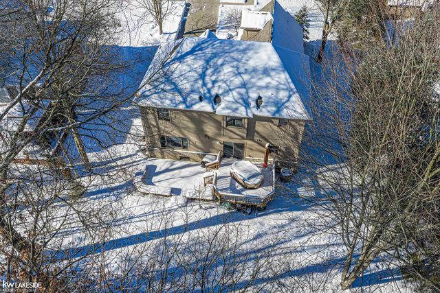 1440 Woodbridge Lane, Wixom, MI 48393