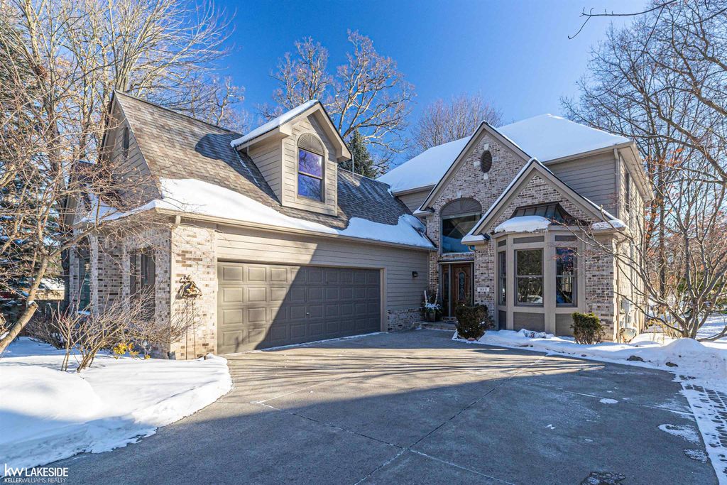 1440 Woodbridge Lane, Wixom, MI 48393