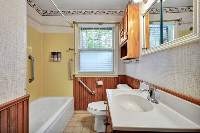 4308 Pleasant Grove Road, Lansing, MI 48910