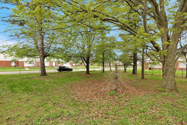 4308 Pleasant Grove Road, Lansing, MI 48910
