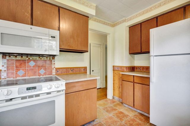 4308 Pleasant Grove Road, Lansing, MI 48910