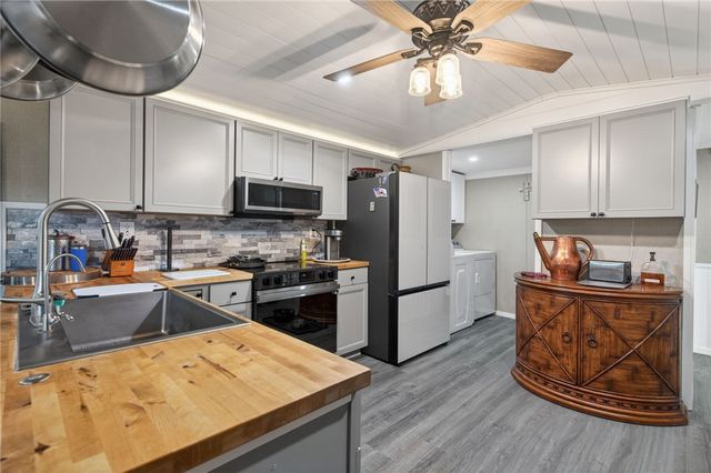 1985 Surf And Sand Drive, Bullhead City, AZ 86442