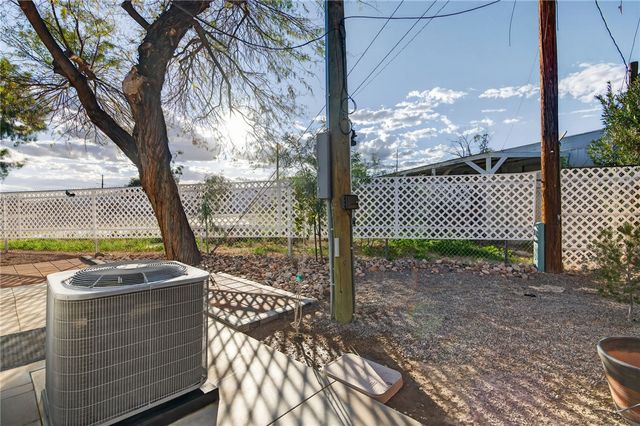 1985 Surf And Sand Drive, Bullhead City, AZ 86442