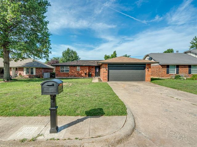 1006 Garden Grove, Yukon, OK 73099