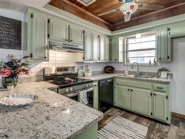 1006 Garden Grove, Yukon, OK 73099