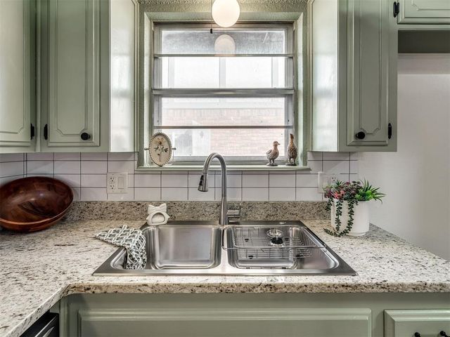 1006 Garden Grove, Yukon, OK 73099