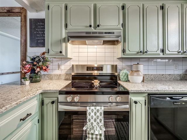 1006 Garden Grove, Yukon, OK 73099