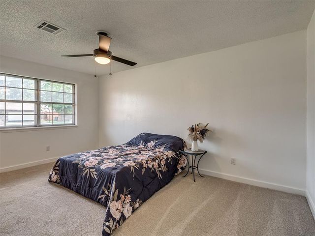 1006 Garden Grove, Yukon, OK 73099