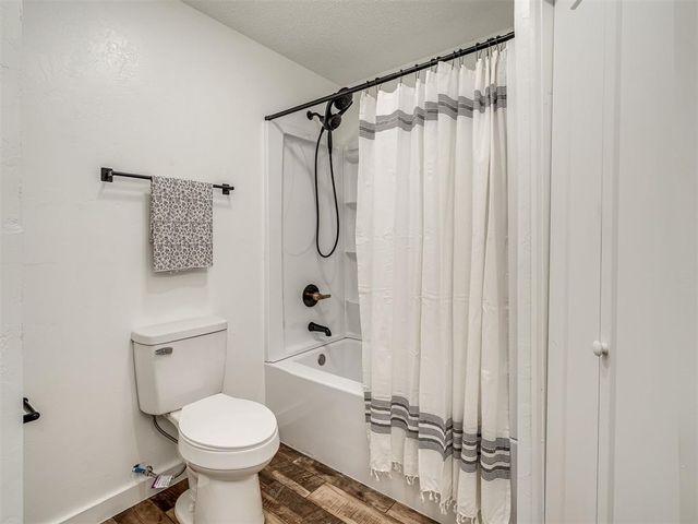 1006 Garden Grove, Yukon, OK 73099