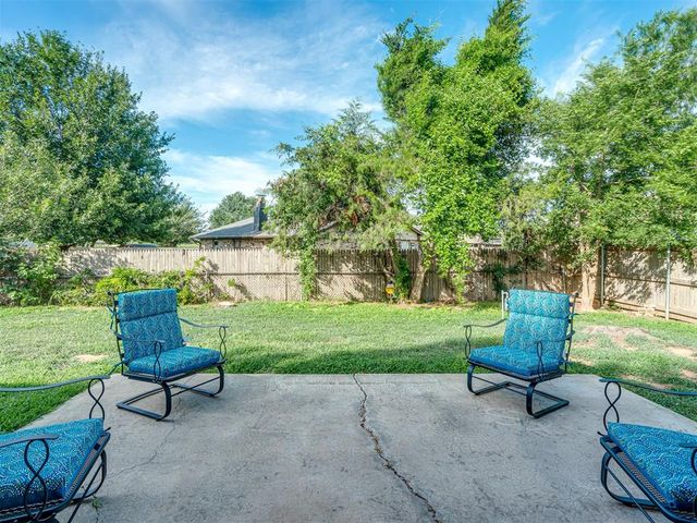 1006 Garden Grove, Yukon, OK 73099
