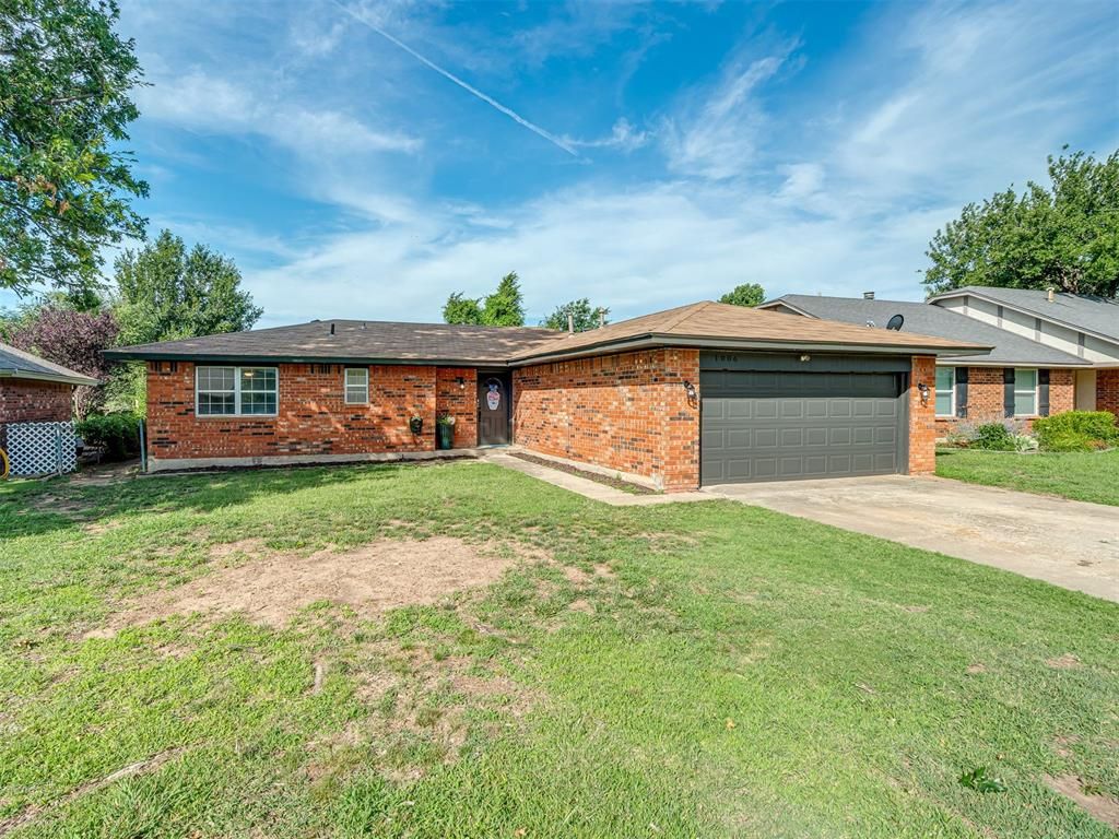 1006 Garden Grove, Yukon, OK 73099