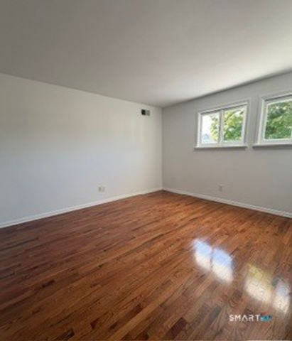 9 Pine Orchard Road 2, Branford, CT 06405