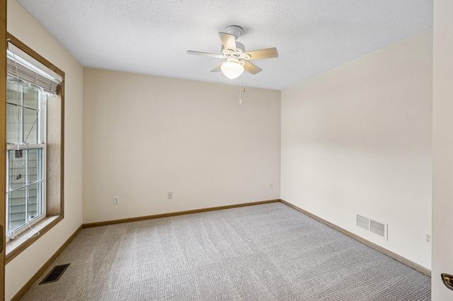 164 Wedgewood Drive, Mahtomedi, MN 55115
