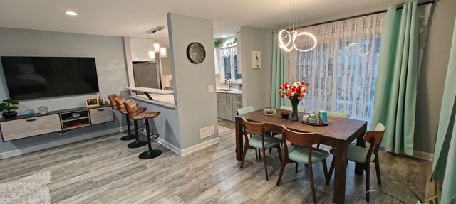 3205 63rd Street, Woodridge, IL 60517