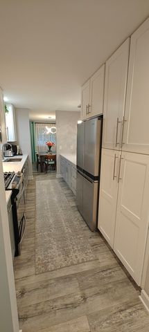 3205 63rd Street, Woodridge, IL 60517