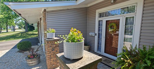 3205 63rd Street, Woodridge, IL 60517