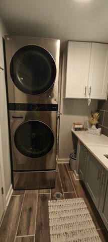 3205 63rd Street, Woodridge, IL 60517