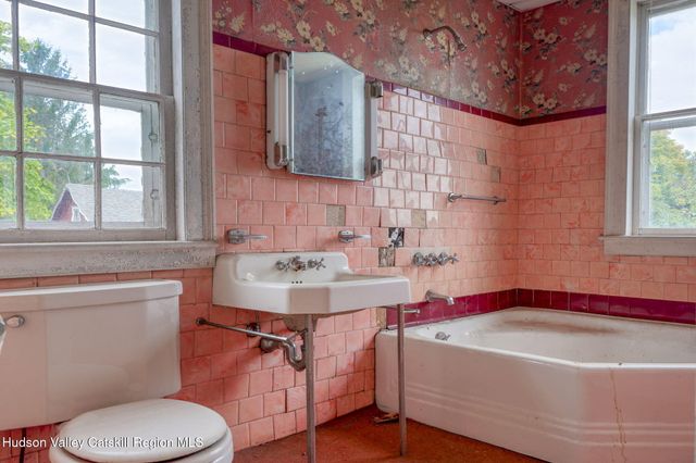 1595 NY-385, Athens, NY 12015