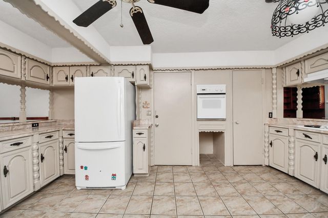 3209 Hays Street, Pasadena, TX 77503