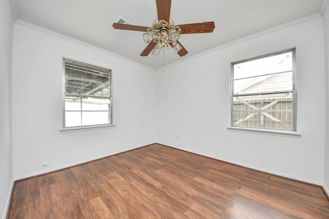 3209 Hays Street, Pasadena, TX 77503