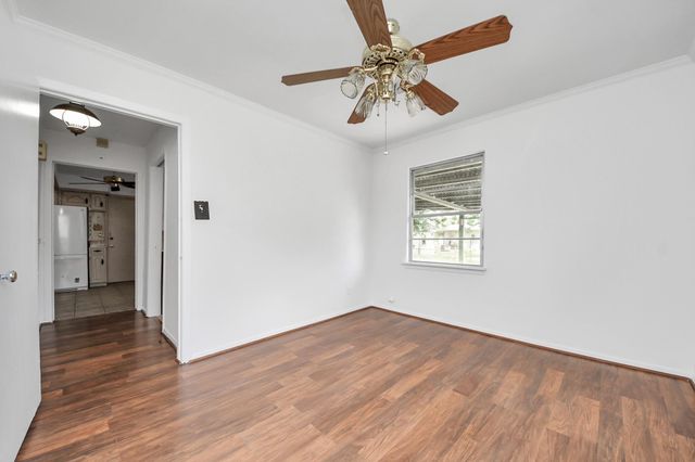 3209 Hays Street, Pasadena, TX 77503