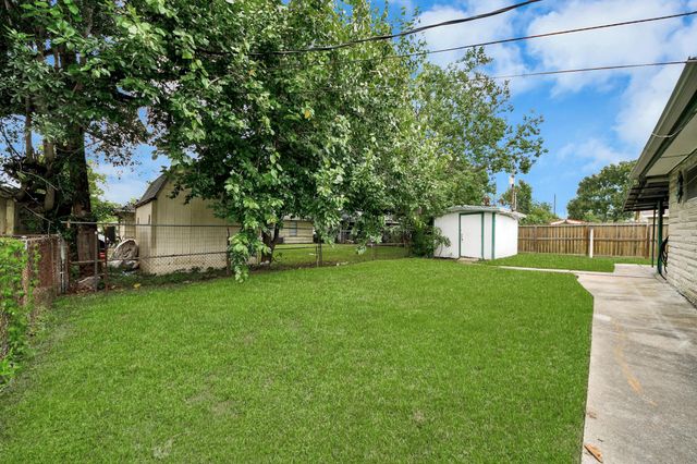 3209 Hays Street, Pasadena, TX 77503