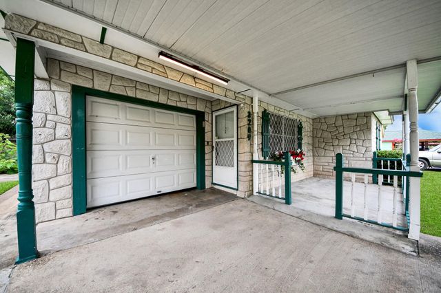 3209 Hays Street, Pasadena, TX 77503