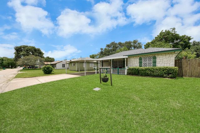 3209 Hays Street, Pasadena, TX 77503