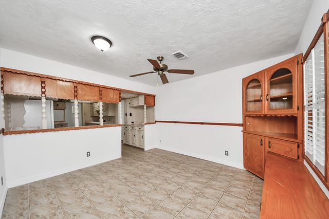 3209 Hays Street, Pasadena, TX 77503