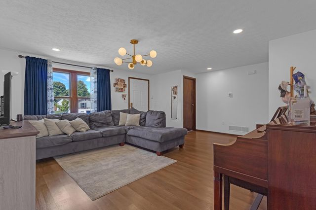 840 Cherry Bud Drive, Columbus, OH 43228