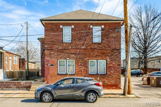 1210 S Newstead Avenue, St Louis, MO 63110