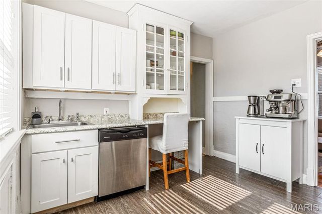 1210 S Newstead Avenue, St Louis, MO 63110