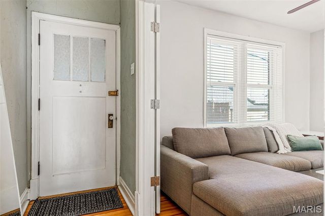 1210 S Newstead Avenue, St Louis, MO 63110