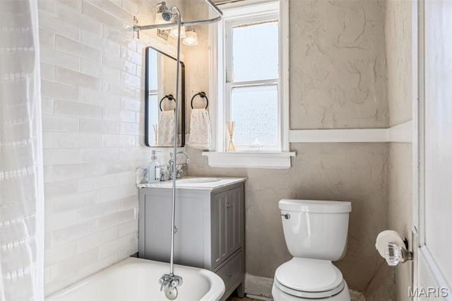 1210 S Newstead Avenue, St Louis, MO 63110