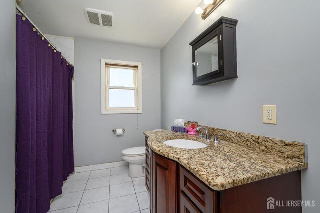 1 Veprek Lane, Hackensack, NJ 07606