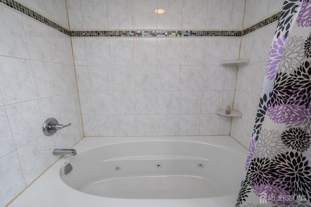 1 Veprek Lane, Hackensack, NJ 07606