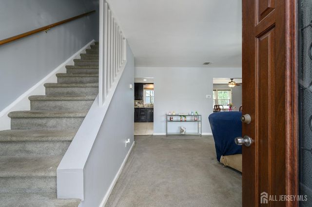 1 Veprek Lane, Hackensack, NJ 07606