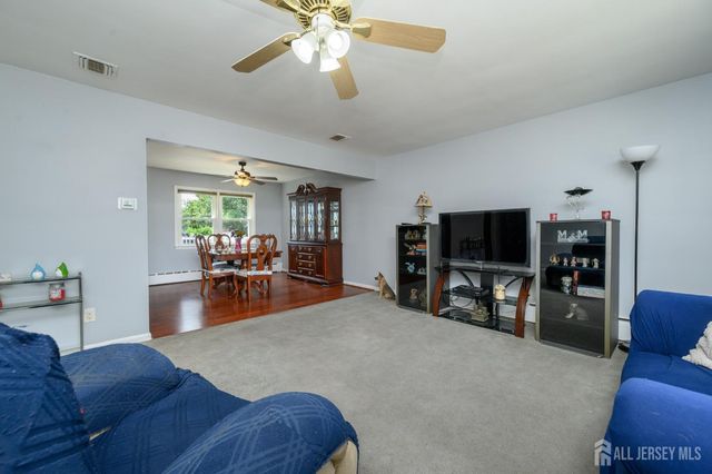 1 Veprek Lane, Hackensack, NJ 07606