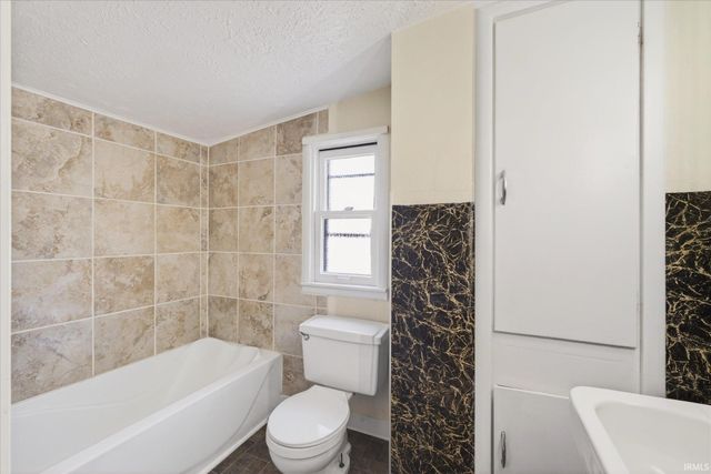 705 W 13Th Street, Bloomington, IN 47404