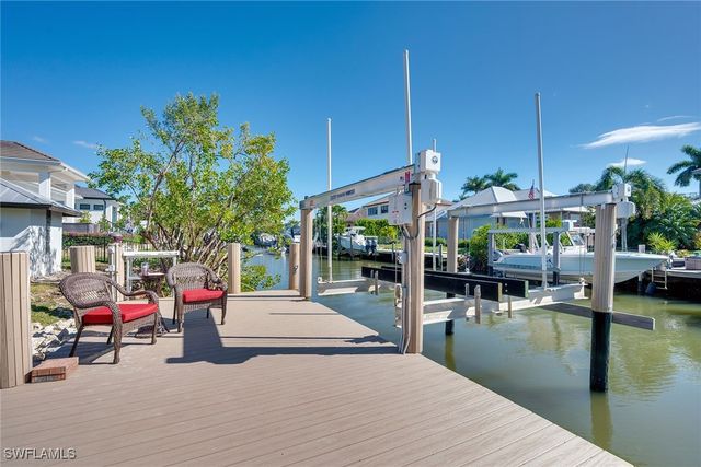 1410 Curlew AVE, Naples, FL 34102