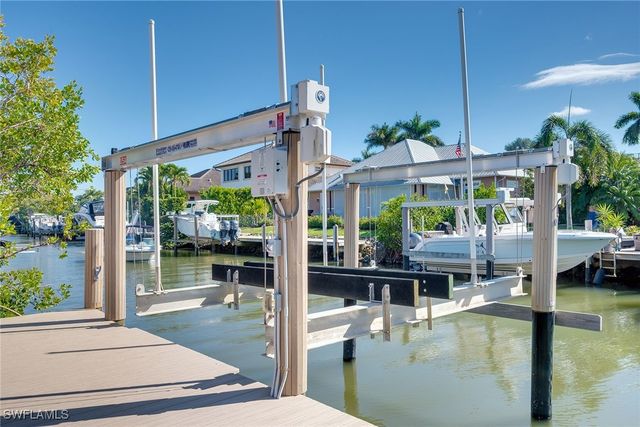 1410 Curlew AVE, Naples, FL 34102